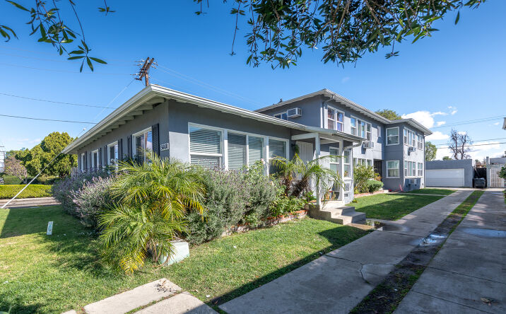 Pictures of Multifamily property located at 5660 - 5662 Kester Ave., Los Angeles, CA 91411 for sales - image #1