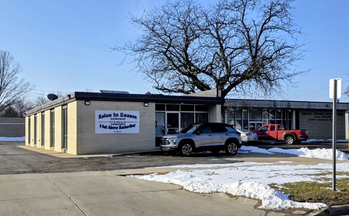 Pictures of Retail, Office property located at 1517 W Atherton Rd, Flint, MI 48507 for sales - image #1