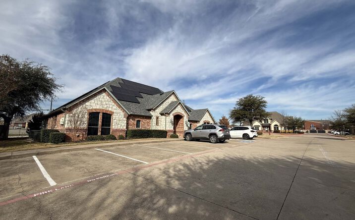 Pictures of Office property located at 5592 Davis Blvd, North Richland Hills, TX 76180 for sales - image #1