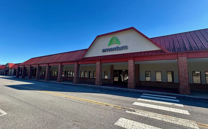 Pictures of Office property located at 125 Broadway Ave, Oak Ridge, TN 37830 for sales - image #1