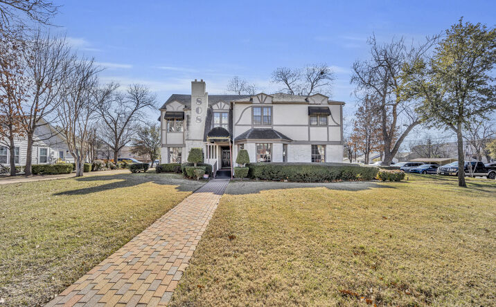 Pictures of Retail property located at 808 W Abram St, Arlington, TX 76013 for sales - image #1