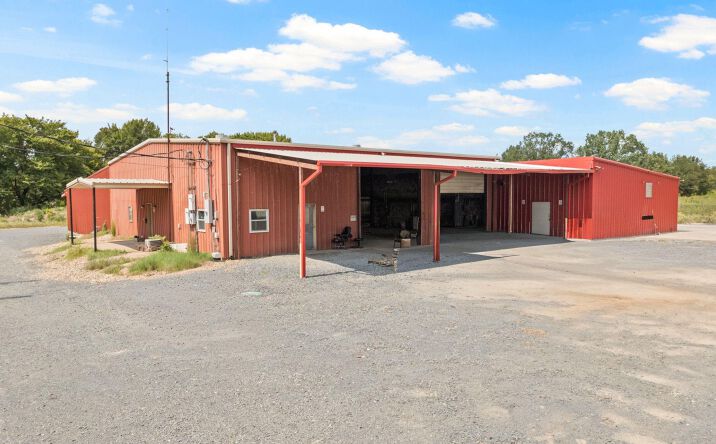 Pictures of Industrial property located at 450 Country Rd 1312, Mount Pleasant, TX 75455 for sales - image #1
