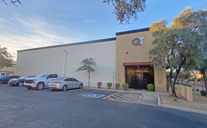 Pictures of Office, Industrial property located at 175 S Hamilton Pl, Bldg 6, Suite 113-114, Gilbert, AZ 85233 for sales - image #1