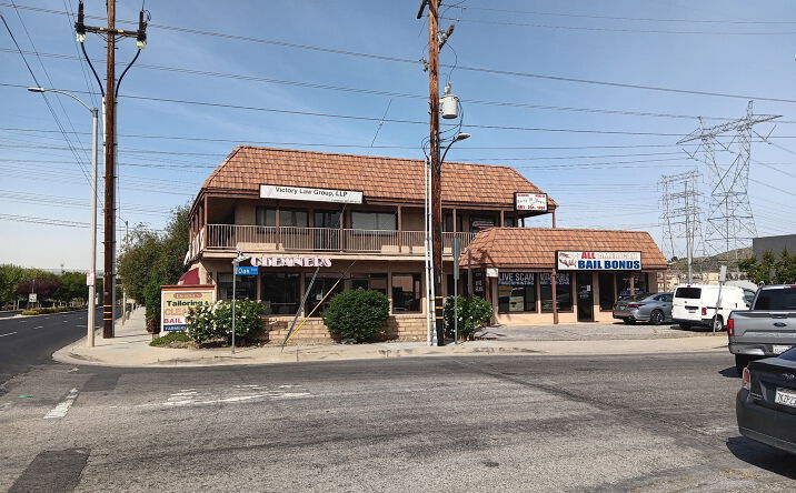 Pictures of Retail property located at 26707 Oak Ave, Santa Clarita, CA 91351 for sales - image #1