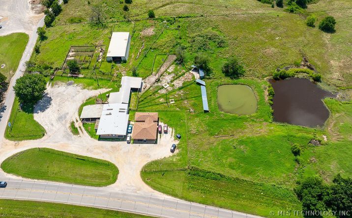 Pictures of Business for Sale property located at 1853 S Broadway Street, Coalgate, OK 74538 for sales - image #1