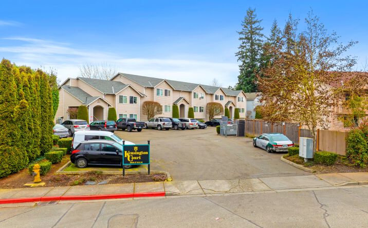 Pictures of Multifamily property located at 8830 3rd Ave SE, Everett, WA 98208 for sales - image #1