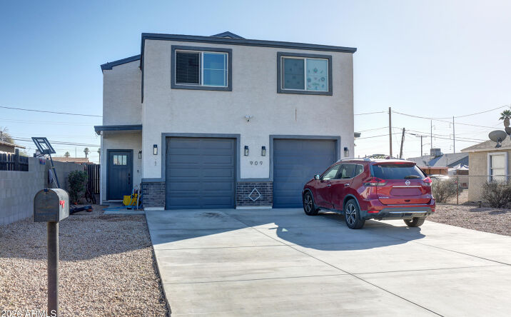 Pictures of Multifamily property located at 1024 S 4th Ave, Phoenix, AZ 85003 for sales - image #1