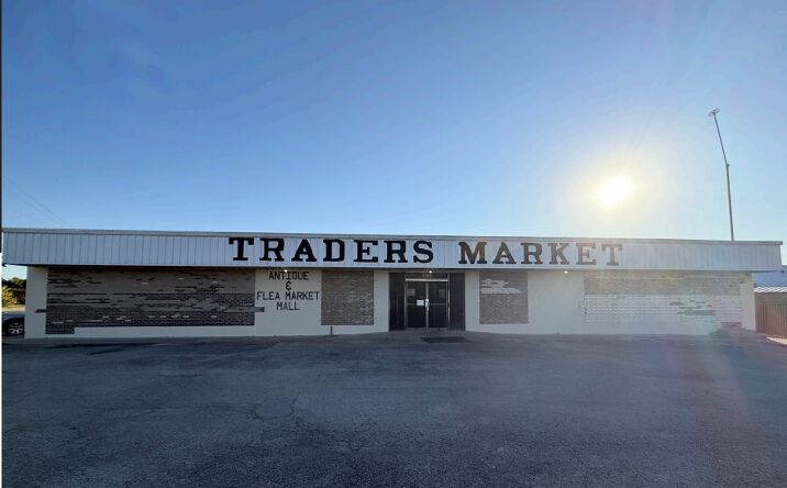 Pictures of Business for Sale, Industrial, Retail property located at 4330 Mansfield Hwy, Forest Hill, TX 76119 for sales - image #1