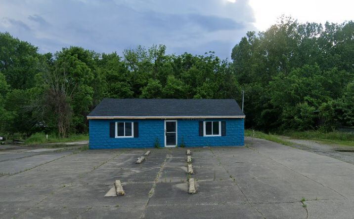 Pictures of Mixed Use, Office, Retail property located at 121 S Main St, New Haven, KY 40051 for sales - image #1