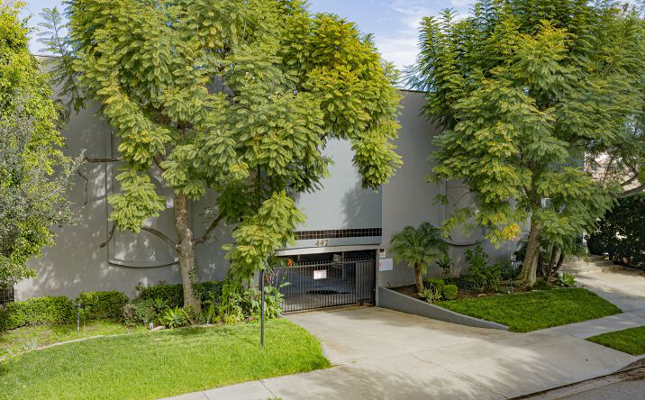 Pictures of Multifamily property located at 447 W Elk Ave, Glendale, CA 91204 for sales - image #1