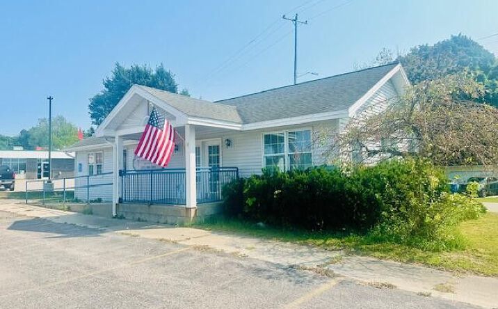 Pictures of Office, Retail property located at 7659 Lake Street, Bear Lake, MI 49614 for sales - image #1