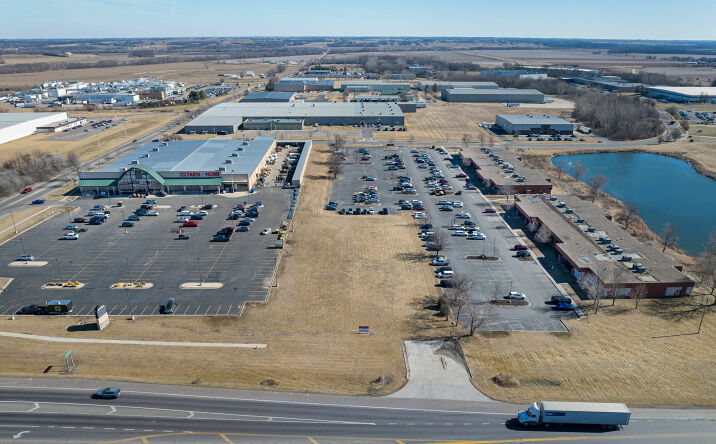 Pictures of Land property located at 1305 South Riverside Road, Saint Joseph, MO 64507 for sales - image #1