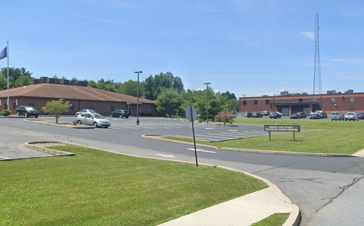 Pictures of Office property located at 8000 Bretz Dr, Harrisburg, PA 17112 for sales - image #1