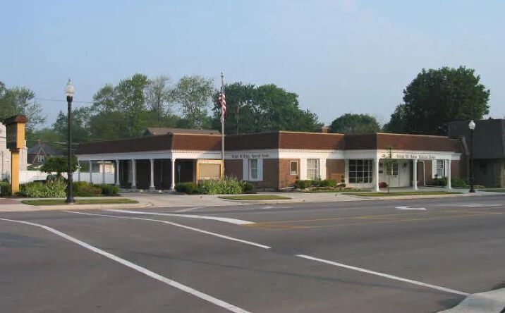 Pictures of Office property located at 2272 W Jefferson, Trenton, MI 48183 for sales - image #1