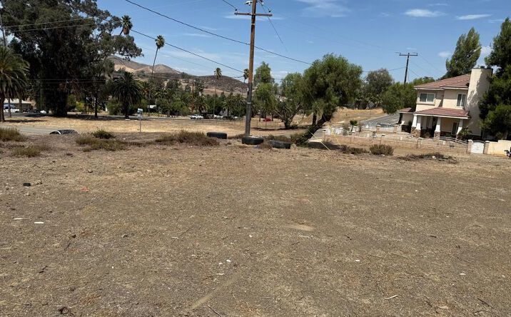 Pictures of Land property located at Illinois St, Lake Elsinore, CA 92530 for sales - image #1