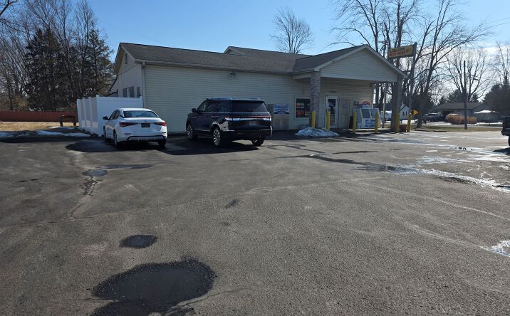 Pictures of Business for Sale property located at 12240 S Dixie Hwy, La Salle, MI 48145 for sales - image #1
