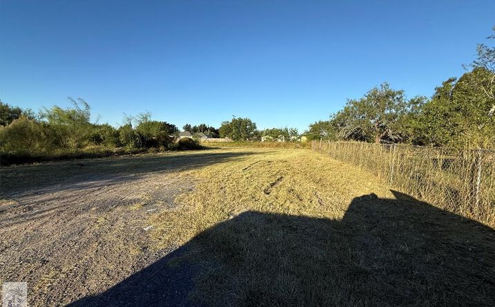 Pictures of Land property located at Lester Dr, Brownsville, TX 78521 for sales - image #1