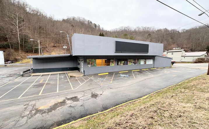 Pictures of Retail property located at 2209 Appalachian Hwy, Pineville, WV 24874 for sales - image #1