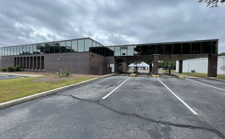 Pictures of Retail property located at 6701 N Davis Hwy, Pensacola, FL 32504 for sales - image #1