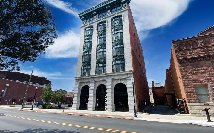 Pictures of Mixed Use, Multifamily, Retail property located at 1224 N 3rd St, Harrisburg, PA 17102 for sales - image #1