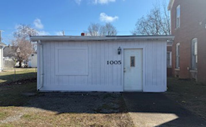 Pictures of Retail, Office, Mixed Use property located at 1005 N Governor St, Evansville, IN 47711 for sales - image #1