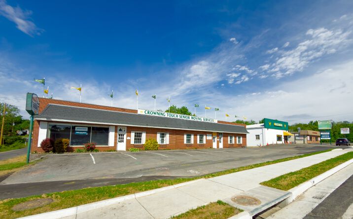 Pictures of Industrial, Office, Retail property located at 6704 Williamson Rd, Hollins, VA 24019 for sales - image #1