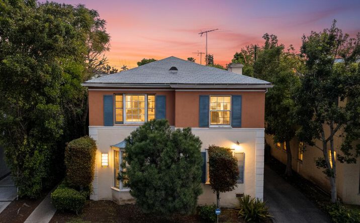 Pictures of Multifamily property located at 428 N Genesee Ave, Los Angeles, CA 90036 for sales - image #1