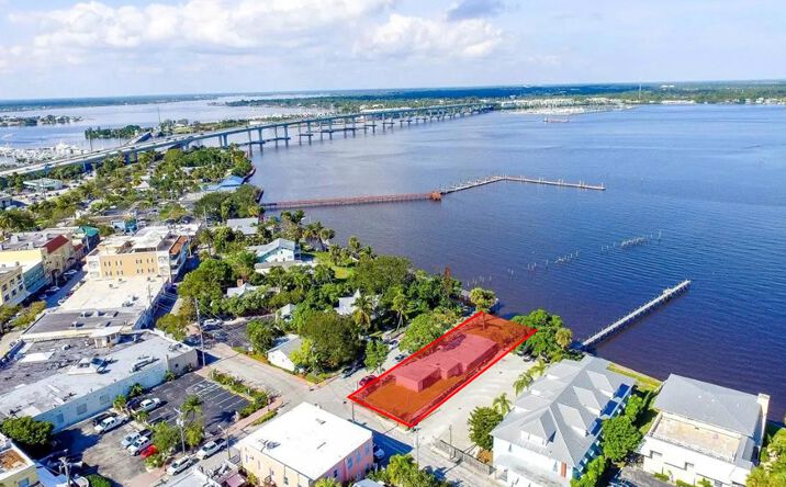 Pictures of Office property located at 101 S Colorado Ave, Stuart, FL 34994 for sales - image #1