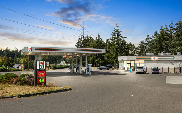 Pictures of Retail property located at 8306 Tacoma Mall Blvd, Lakewood, WA 98499 for sales - image #1