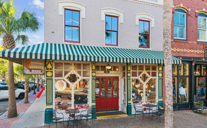 Pictures of Mixed Use, Office, Retail property located at 5 S 3rd St, Fernandina Beach, FL 32034 for sales - image #1