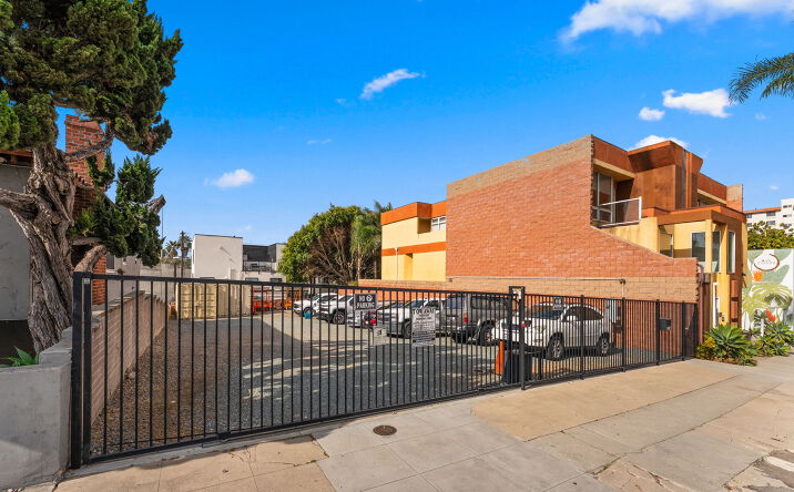 Pictures of Land property located at 2516-20 State St, San Diego, CA 92101 for sales - image #1