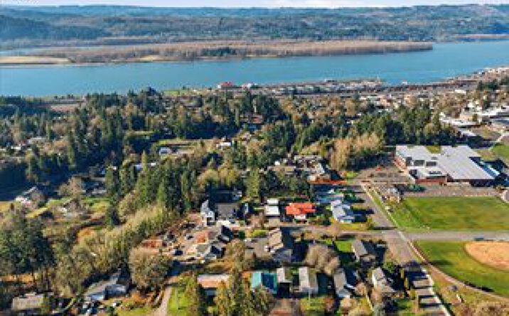 Pictures of Multifamily property located at 357 S 9th St, Kalama, WA 98625 for sales - image #1