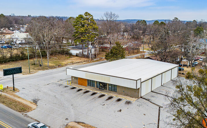 Pictures of Retail property located at 858 N Central Ave, Batesville, AR 72501 for sales - image #1