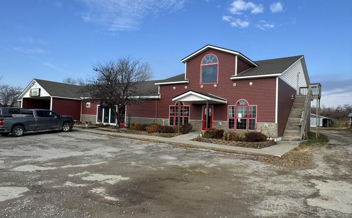 Pictures of Industrial, Office, Retail property located at 20120 Highway 2, Centerville, IA 52544 for sales - image #1