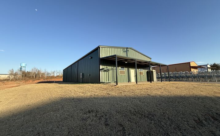 Pictures of Industrial property located at 11534 Maui Ln, Edmond, OK 73034 for sales - image #1
