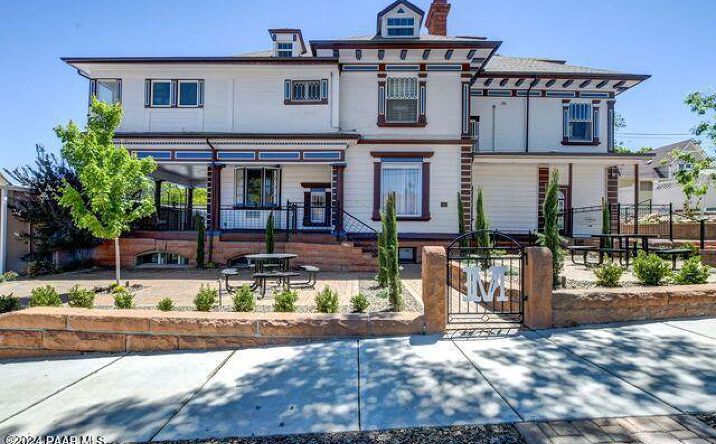 Pictures of Multifamily property located at 105 S Alarcon Street, Prescott, AZ 86303 for sales - image #1