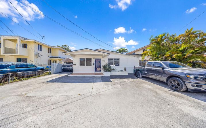 Pictures of Multifamily property located at 3532 NW 4th Ter, Miami, FL 33125 for sales - image #1