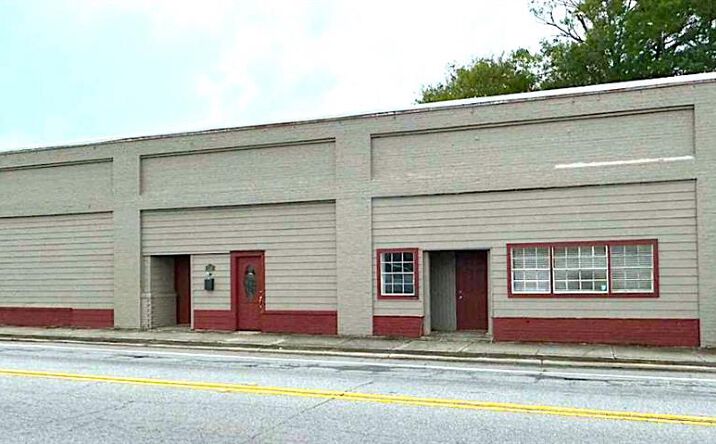 Pictures of Retail property located at 702 Experiment Street, Griffin, GA 30223 for sales - image #1