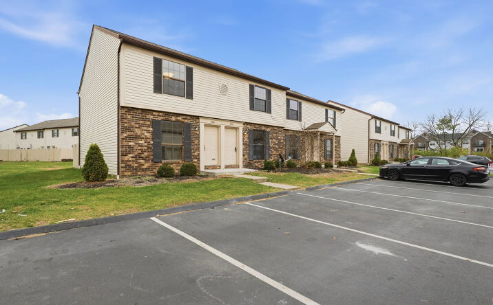 Pictures of Multifamily property located at 2942 Sawdust Ln, Dublin, OH 43017 for sales - image #1