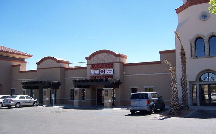 Pictures of Retail property located at 141 Roadrunner Pkwy, Las Cruces, NM 88011 for sales - image #1