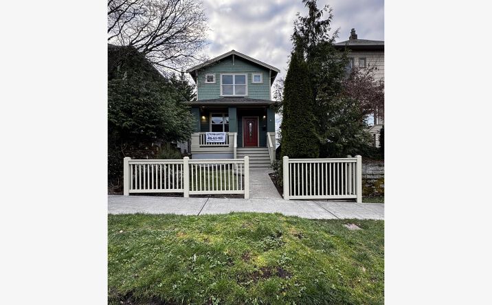 Pictures of Multifamily property located at 5607 12th Ave NE, Seattle, WA 98105 for sales - image #1