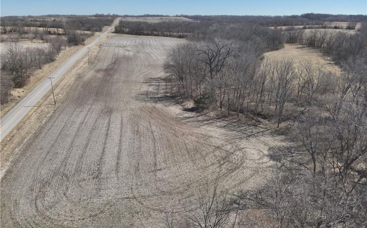 Pictures of Land property located at 135 Street, Pattonsburg, MO 64670 for sales - image #1