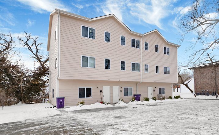 Pictures of Multifamily property located at 903 Sunset Avenue, Manhattan, KS 66502 for sales - image #1