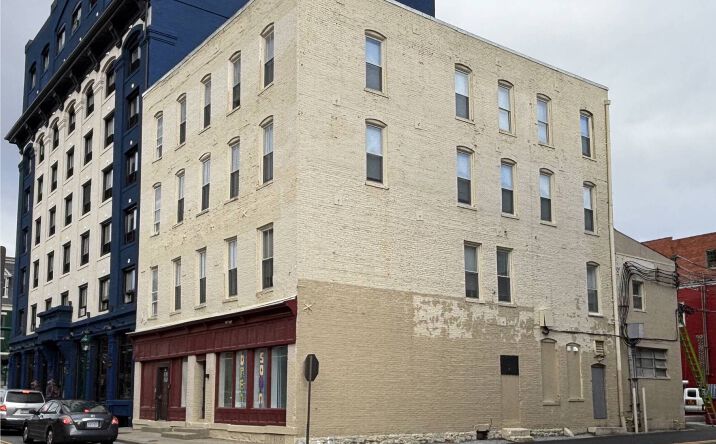 Pictures of Mixed Use, Multifamily, Retail property located at 62 W Antietam St, Hagerstown, MD 21740 for sales - image #1