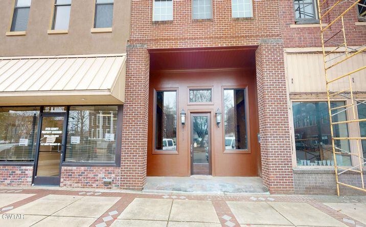 Pictures of Business for Sale, Office property located at 119 W Market Street, Dyersburg, TN 38024 for sales - image #1