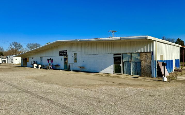 Pictures of Mixed Use, Special Purpose, Retail, Industrial property located at 504 W Main Street, Humboldt, TN 38343 for sales - image #1