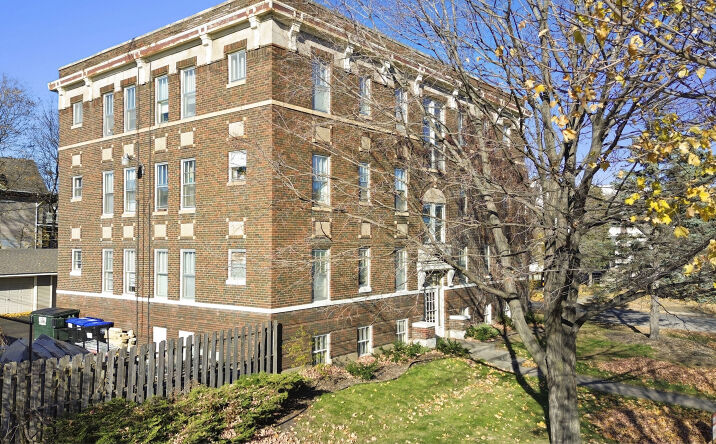 Pictures of Multifamily property located at 195 Lexington Pkwy N, Saint Paul, MN 55104 for sales - image #1