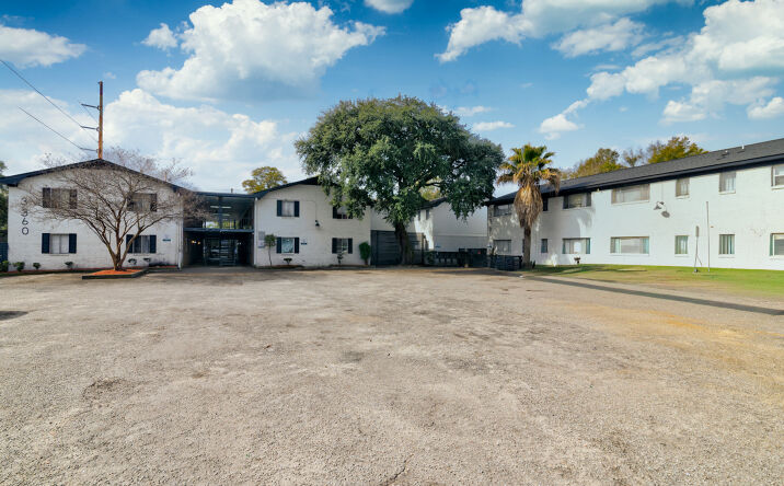 Pictures of Multifamily property located at 3360 Apache St, North Charleston, SC 29405 for sales - image #1