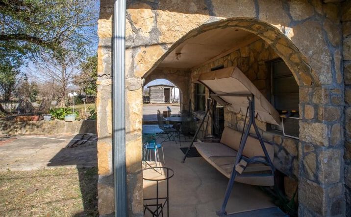 Pictures of Multifamily property located at 1025 S Belknap St, Mexia, TX 76667 for sales - image #1