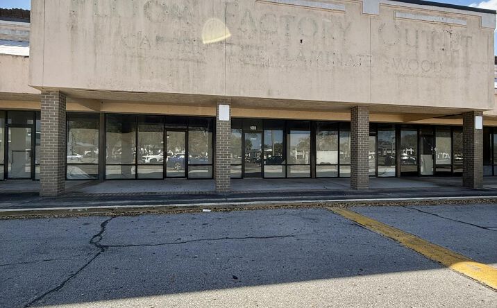 Pictures of Retail property located at 1901 Knox Mcrae Drive 15 #15, 16, 17, Titusville, FL 32780 for sales - image #1